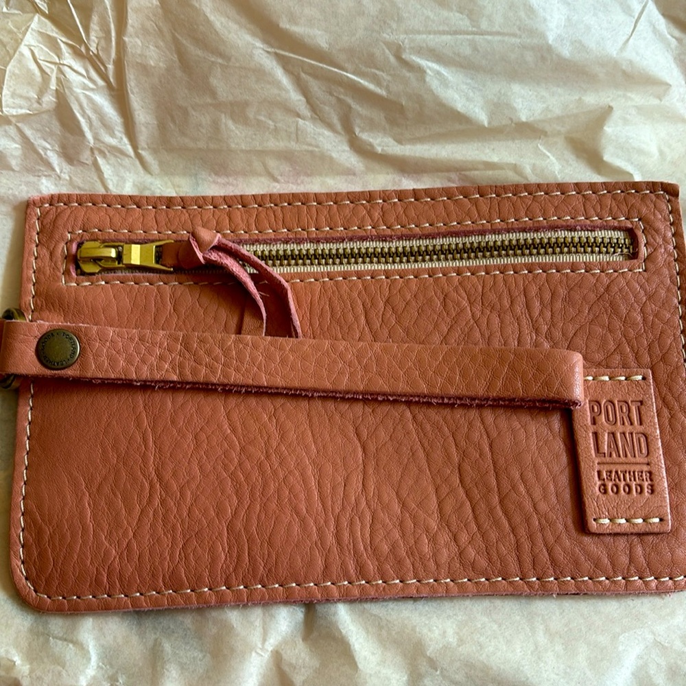Quartz color Portland Leather Adriana Pouch